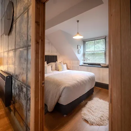 Escapes - Teyr Luxury Penthouse